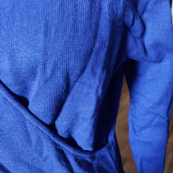 Ladies wrap around sweater - Picture 2 of 5